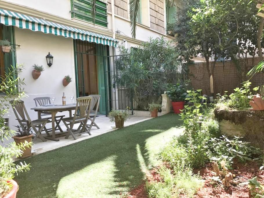 Homelivia, Luxueux Appartement Avec Jardin Prive Nizza Exterior foto