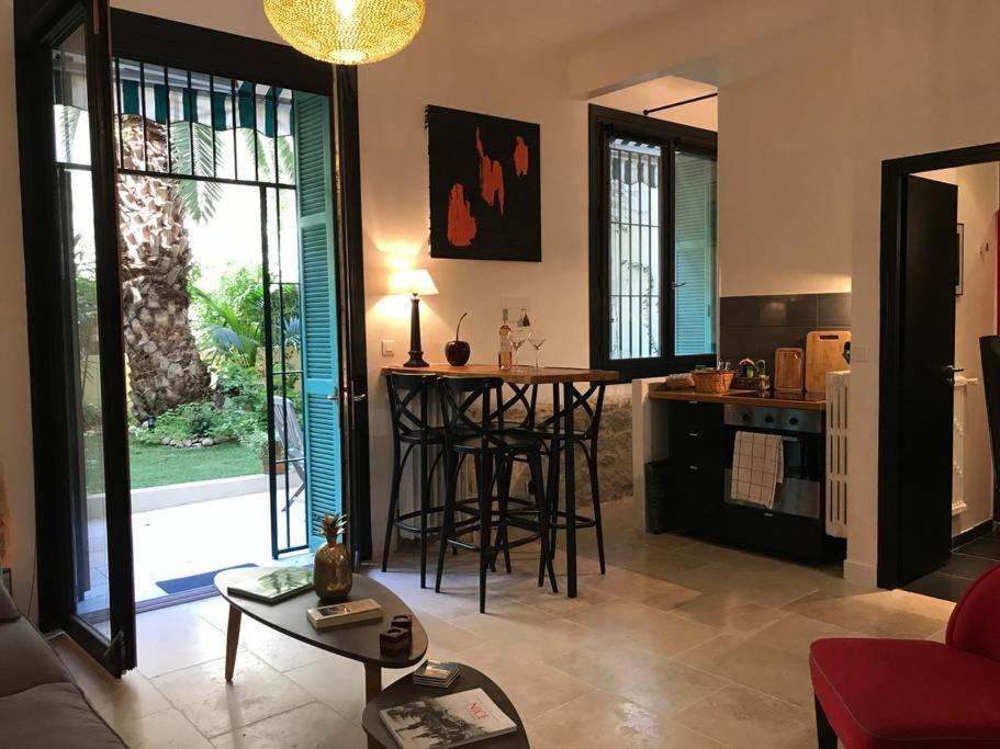 Homelivia, Luxueux Appartement Avec Jardin Prive Nizza Exterior foto
